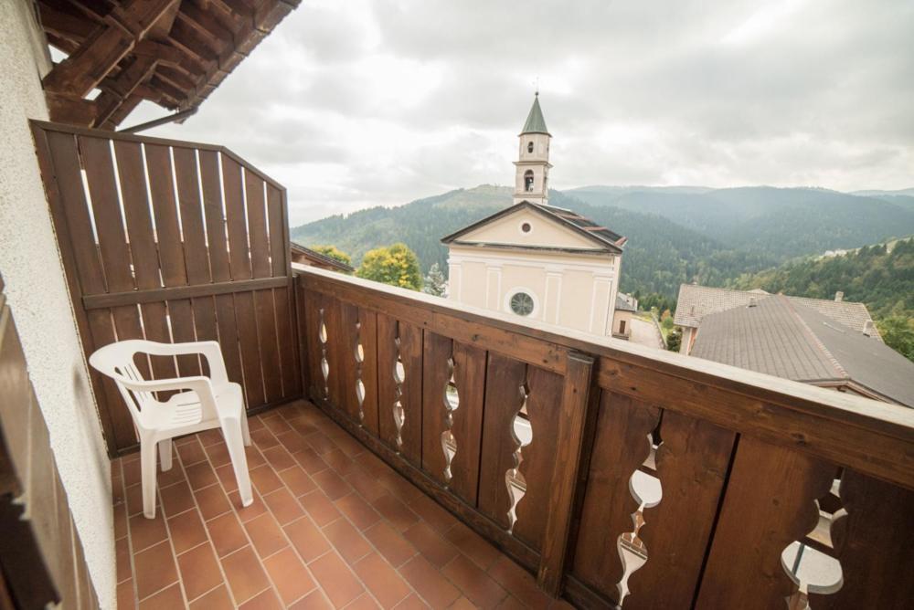 Hotel Due Spade Folgaria Exterior photo