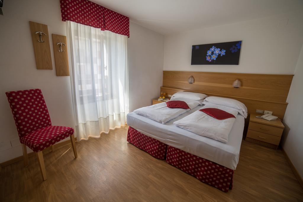 Hotel Due Spade Folgaria Exterior photo